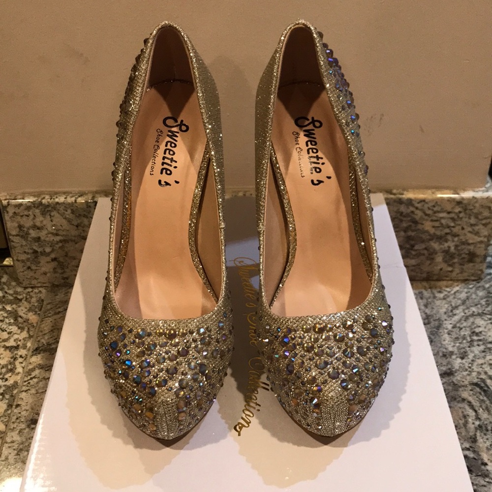 Sweeties embellished champagne stiletto